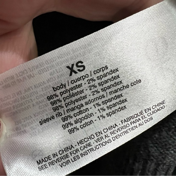 Sam Edelman XS Gray V Neck Button RUFFLED SLEEVES CARDIGAN SWEATER Vegan B4 - Picture 5 of 7